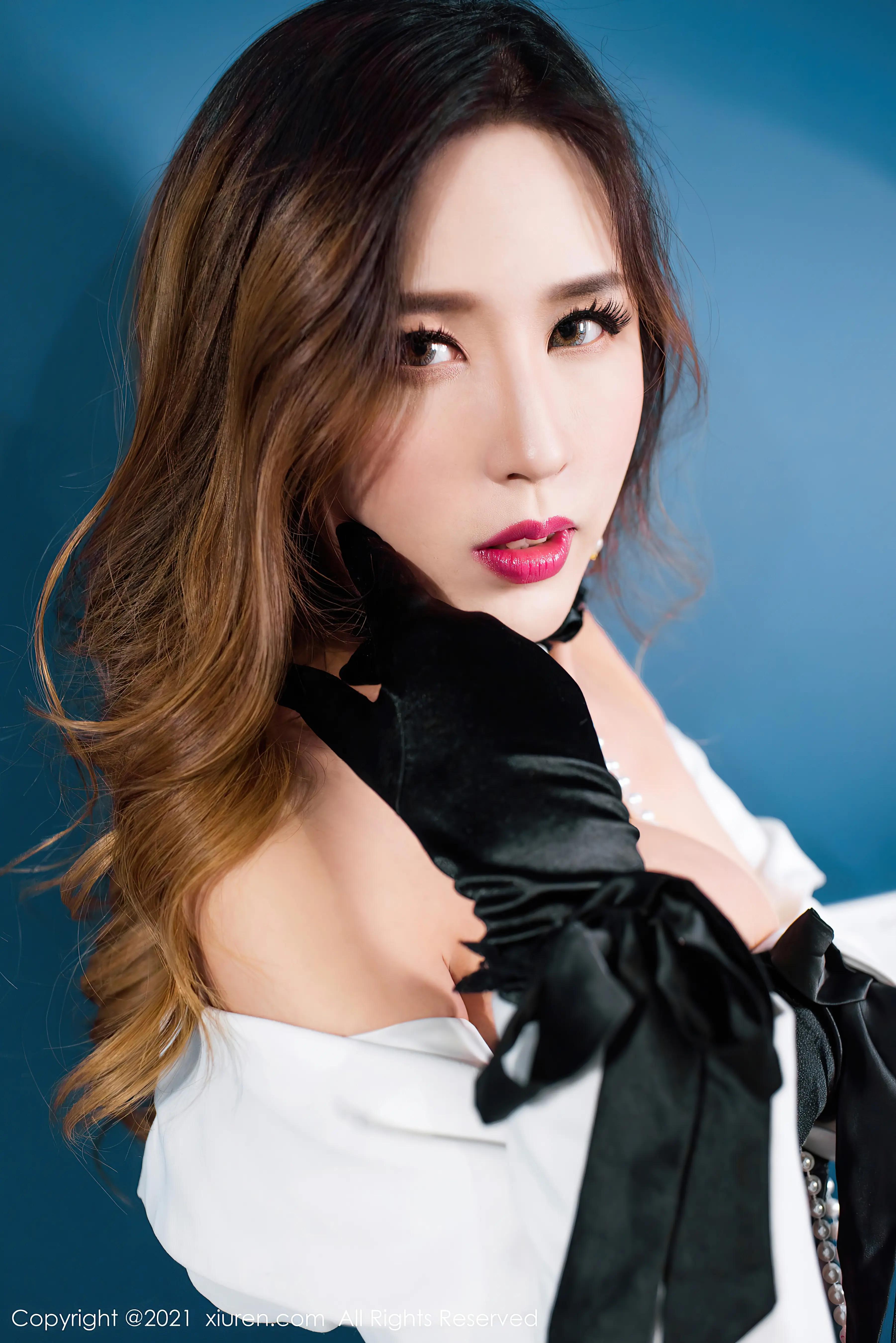 [XIUREN秀人网] NO.3189 Isabelle贵贵 [54P-593MB]